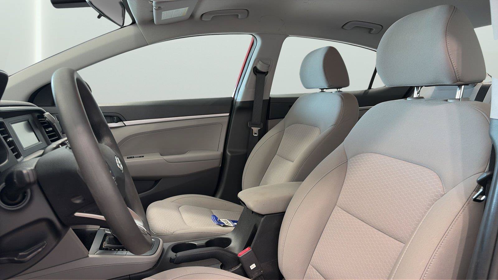 Used 2020 Hyundai Elantra SE FWD image 10