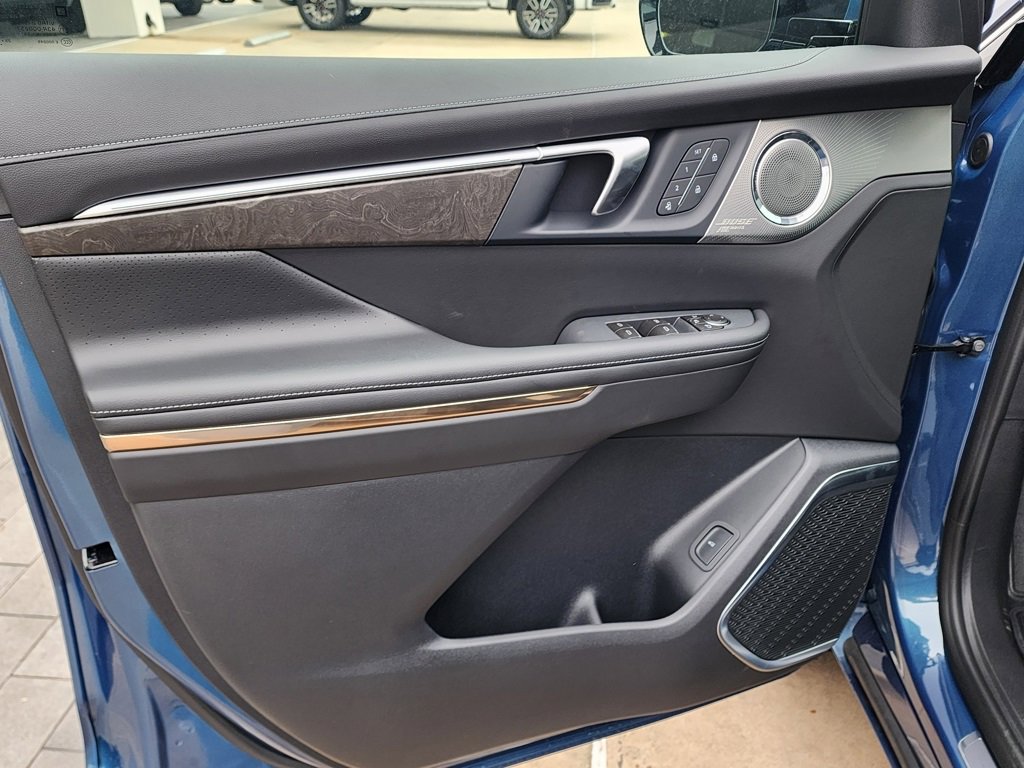 New 2026 Buick Enclave Avenir w/ Super Cruise Package image 13