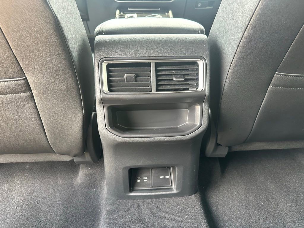 Used 2024 Volkswagen Atlas Cross Sport SE image 25