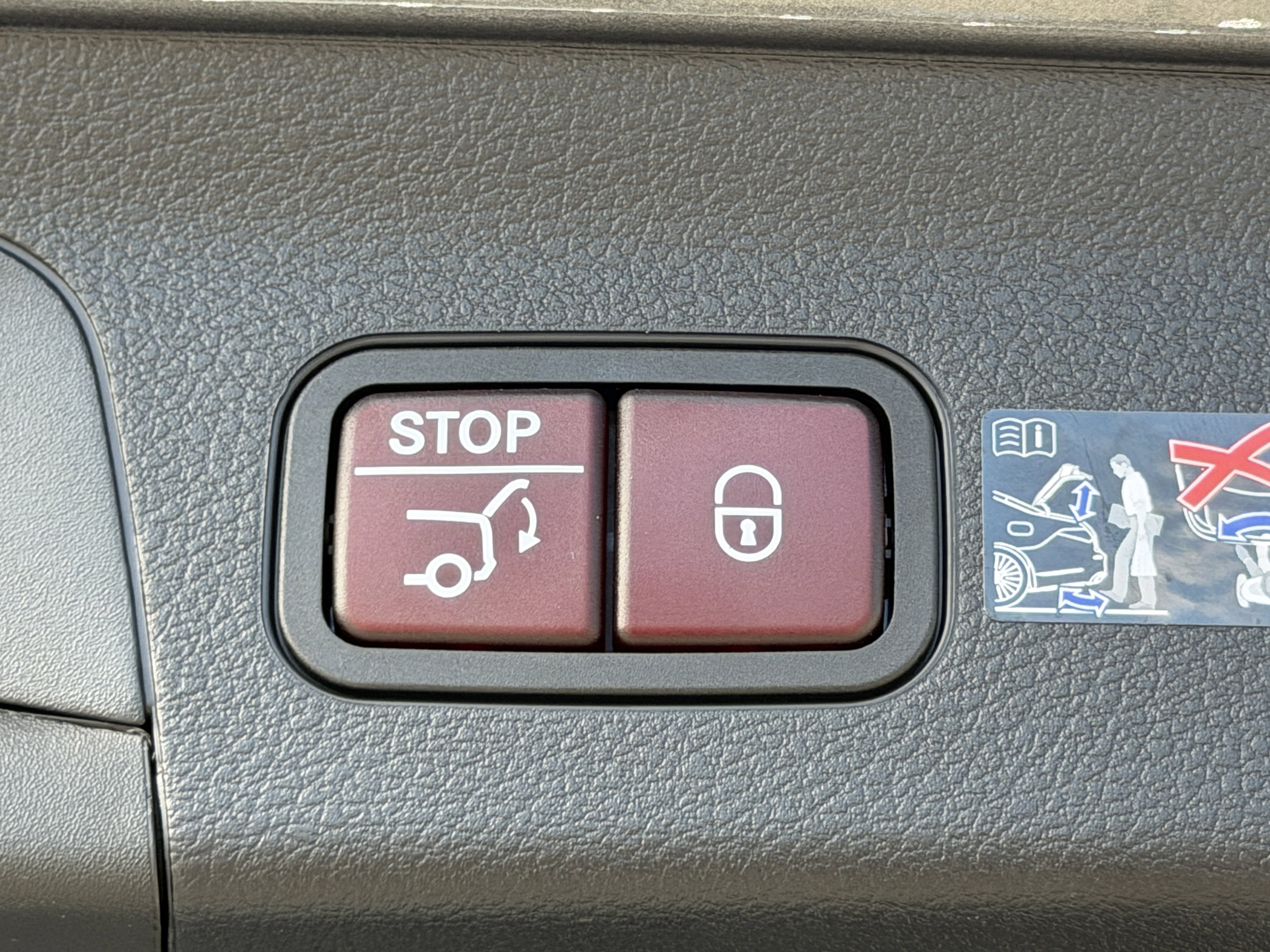 New 2026 Mercedes-Benz GLS 450 4MATIC image 14