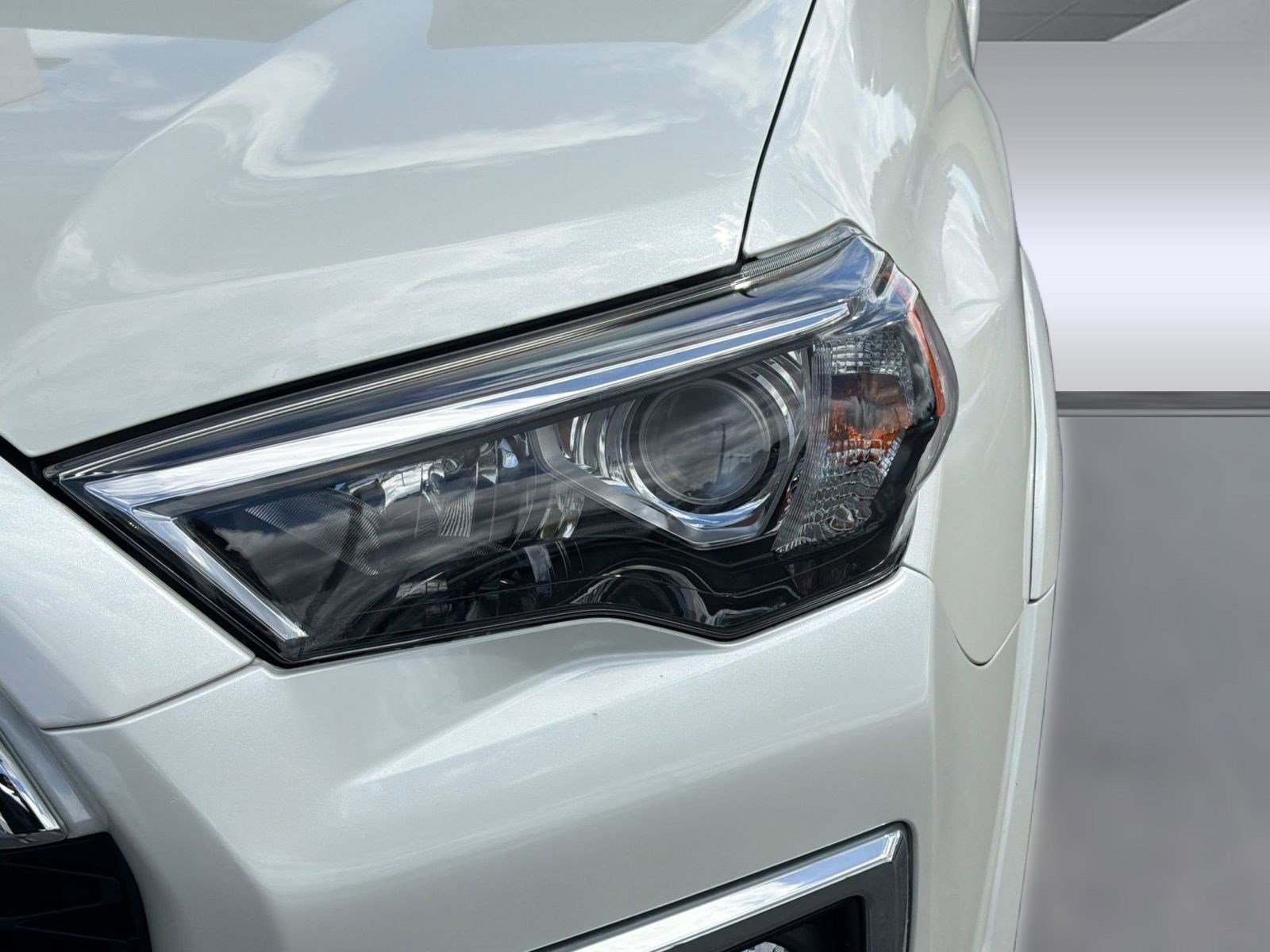 Used 2019 Toyota 4Runner Limited image 11