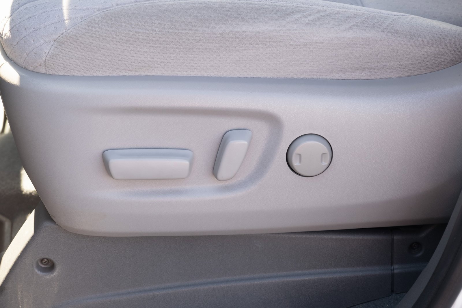 Used 2020 Toyota Sienna LE image 12