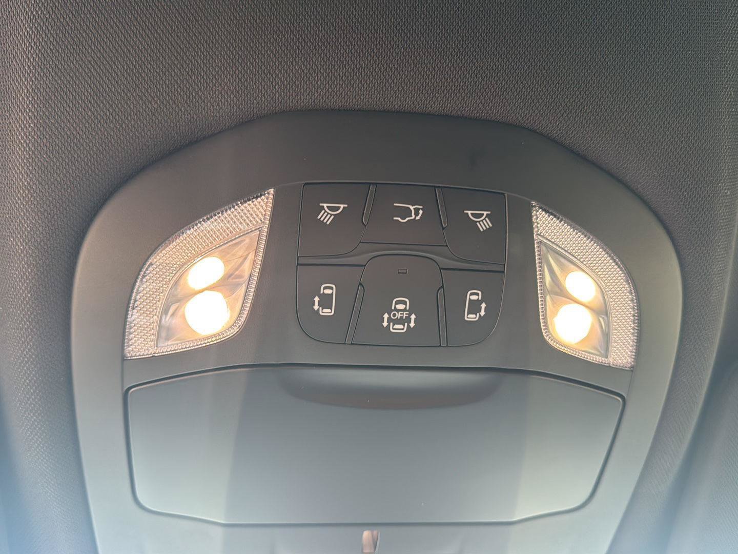 New 2027 Chrysler Pacifica Select FWD image 20