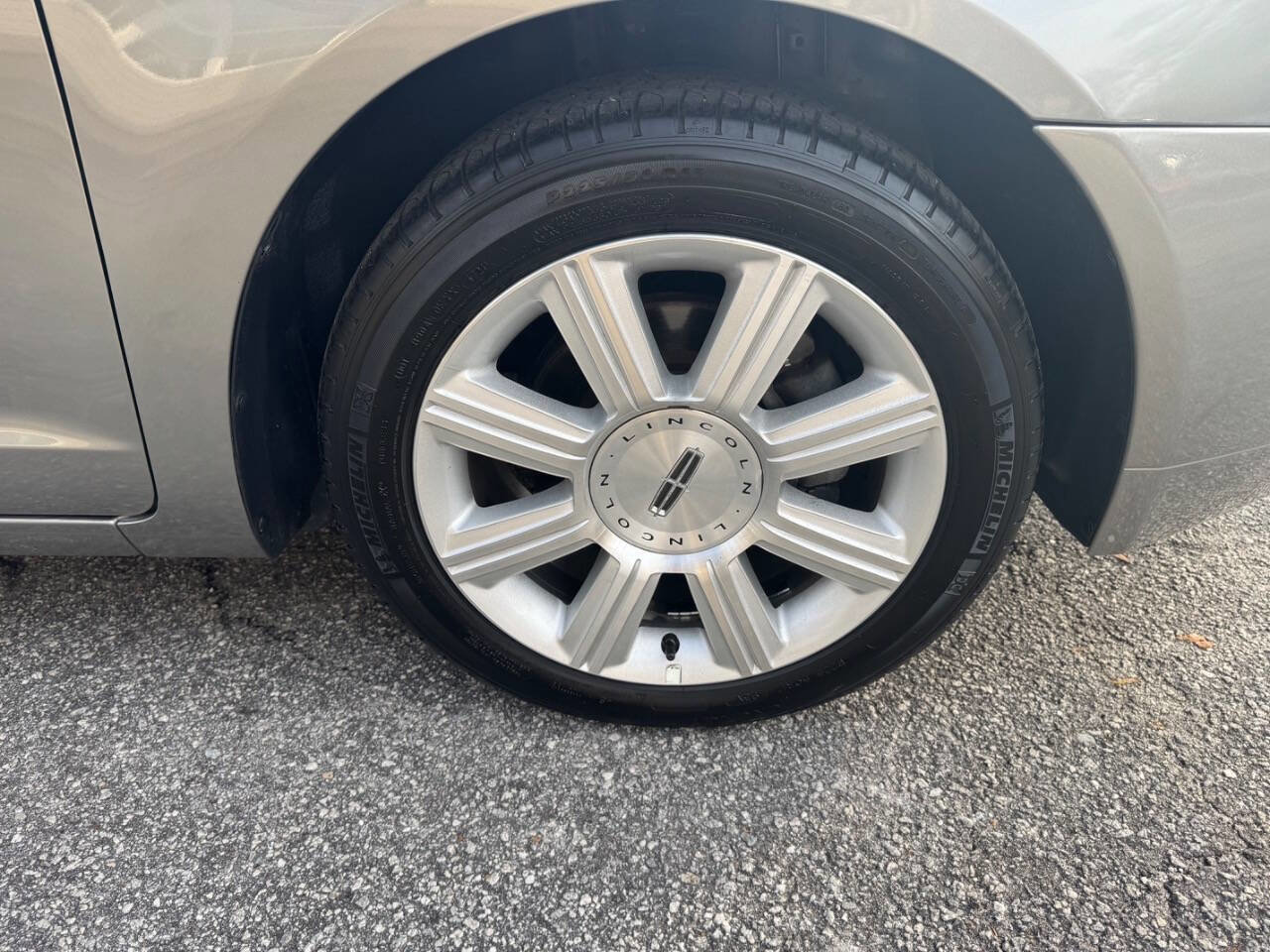 Used 2008 Lincoln MKZ image 9