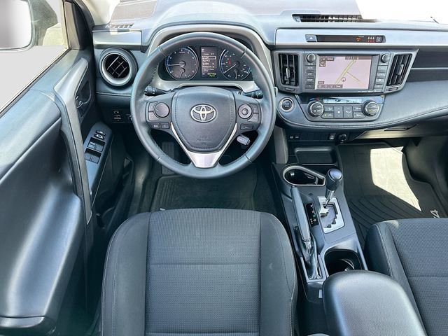 Used 2018 Toyota RAV4 XLE FWD image 22