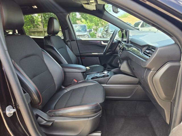 Used 2025 Ford Escape ST-Line FWD image 28