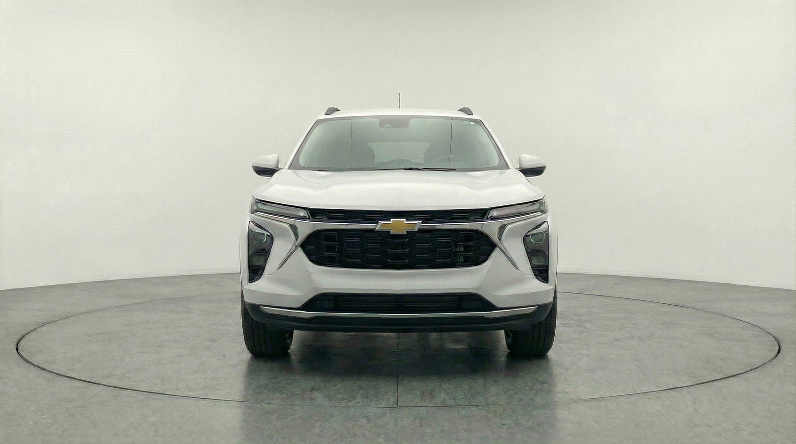 Used 2025 Chevrolet Trax LT w/ LT Convenience Package image 2