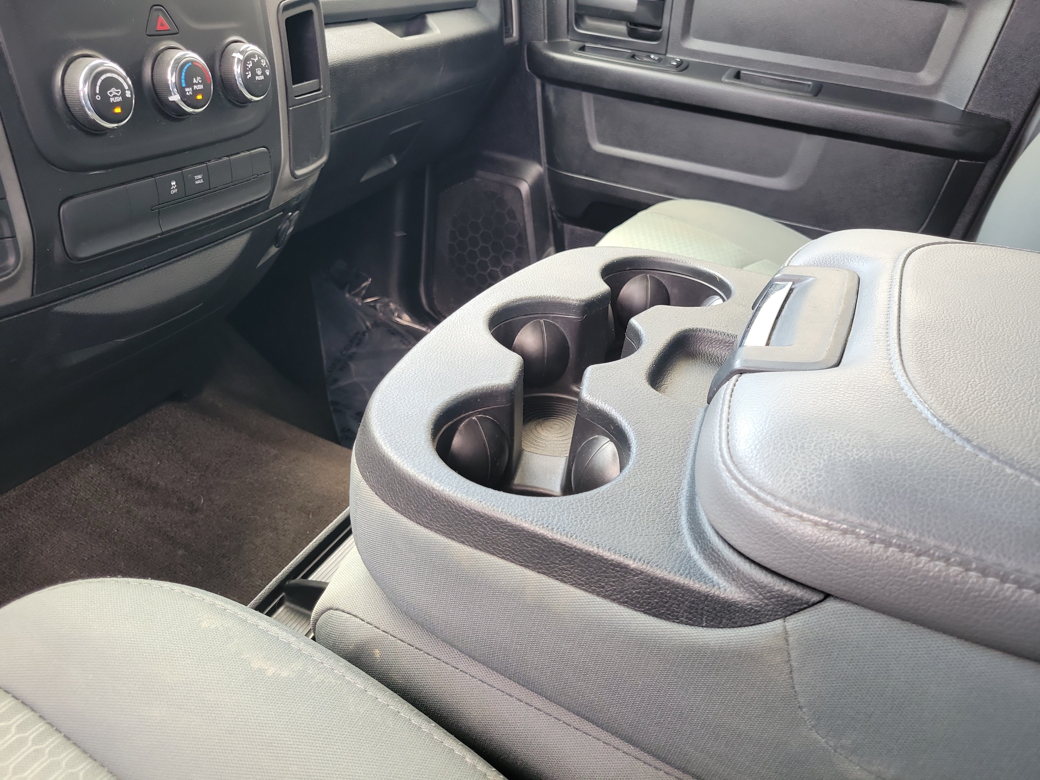 Used 2016 RAM 1500 Express w/ Popular Equipment Group AWD/4WD image 29