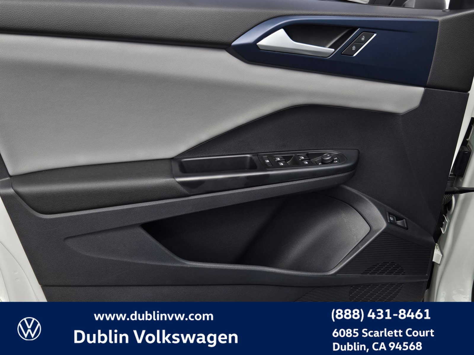 Certified 2023 Volkswagen Taos SE w/ Panoramic Sunroof Package FWD image 10