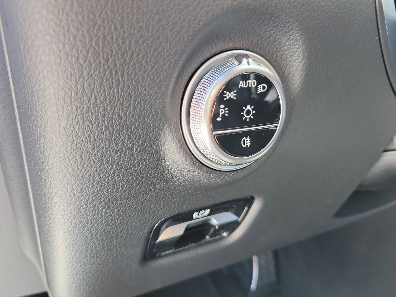 New 2026 Mercedes-Benz CLE 450 4MATIC Coupe image 19