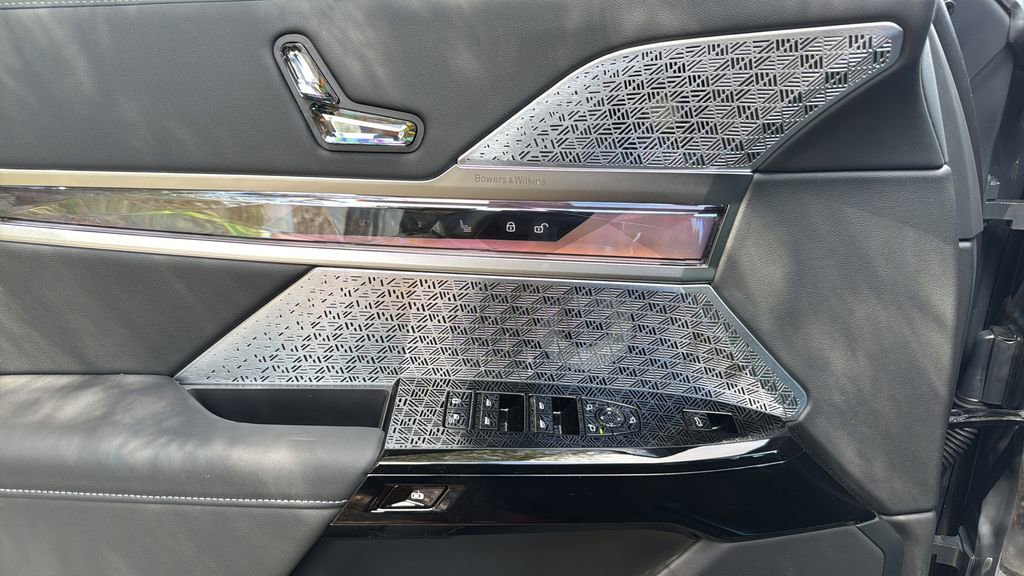 New 2026 BMW 760i xDrive image 16