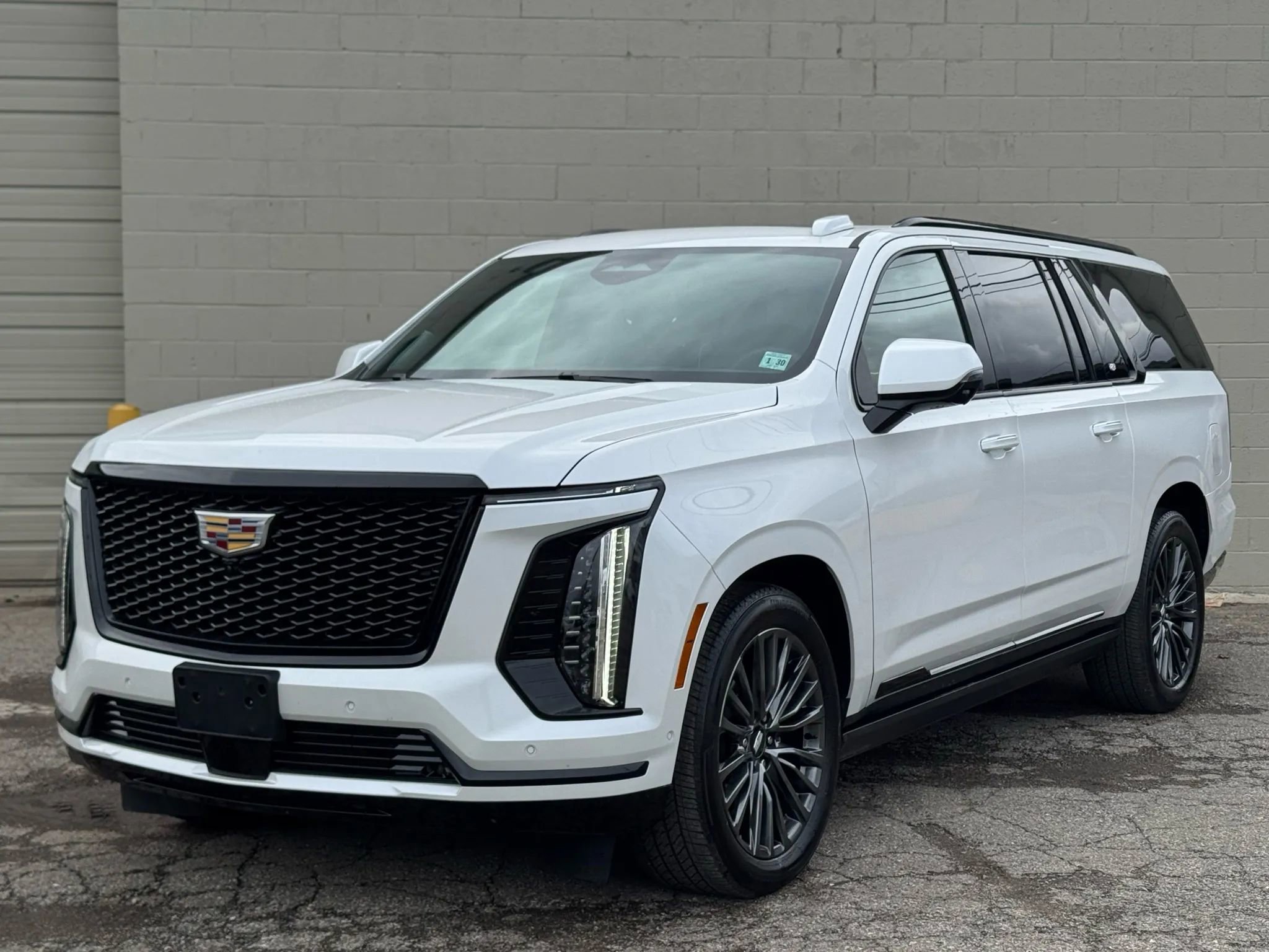 Used 2025 Cadillac Escalade ESV Sport Platinum w/ LPO, Floor Liner Package AWD/4WD image 6