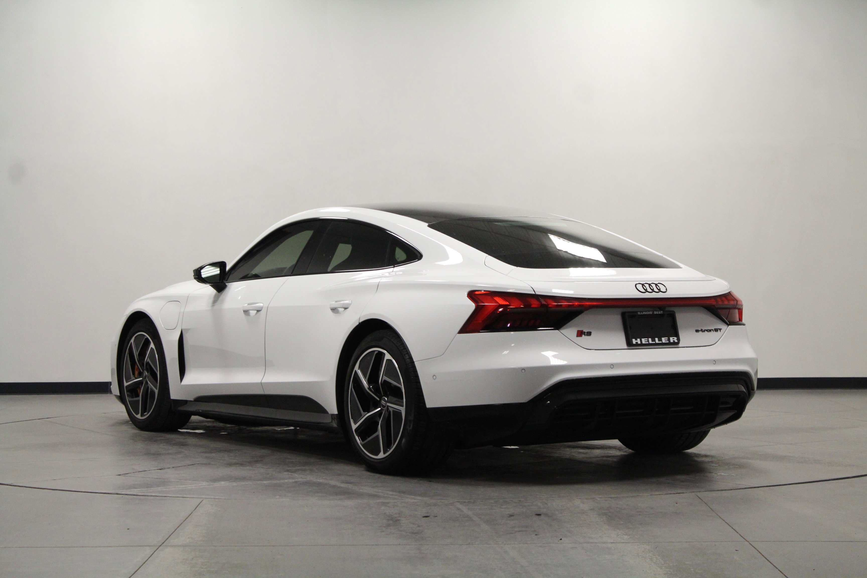 Used 2023 Audi RS e-tron GT w/ Carbon Performance Package image 6