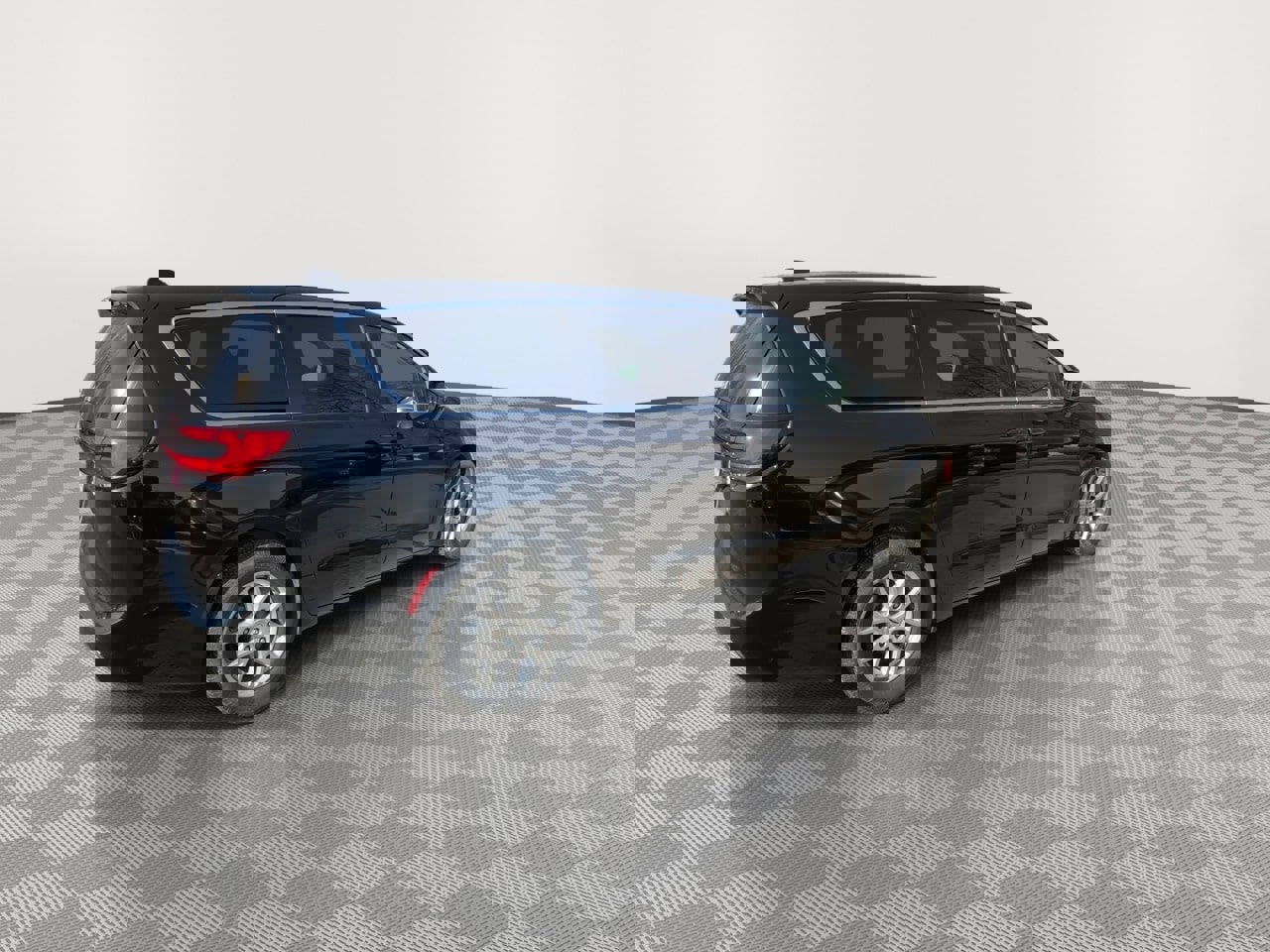 Used 2024 Chrysler Pacifica Touring-L image 8