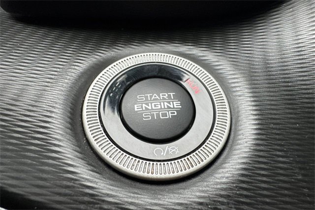 Used 2023 Jeep Grand Cherokee L Laredo image 36