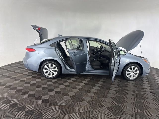 Used 2022 Toyota Corolla LE image 15