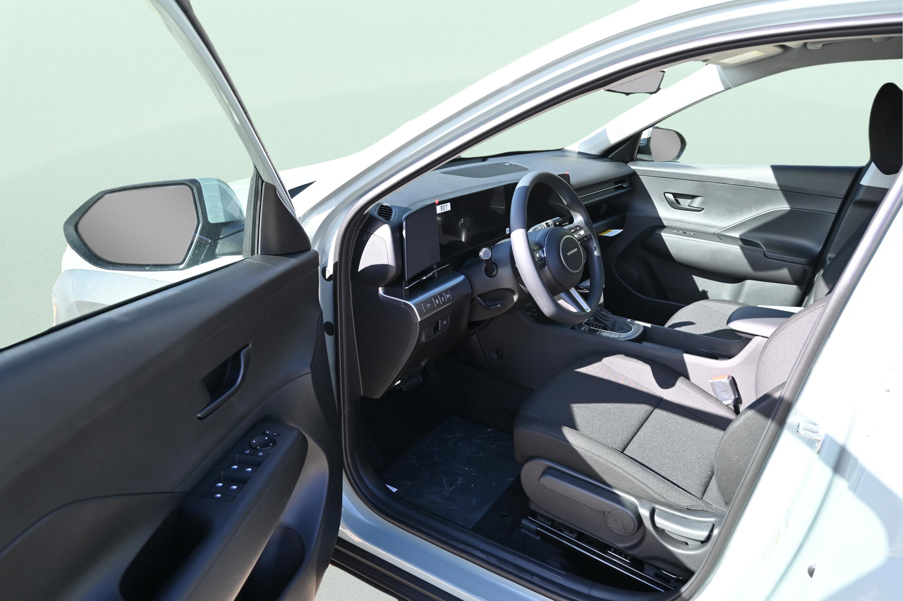 New 2026 Hyundai Kona SE image 10