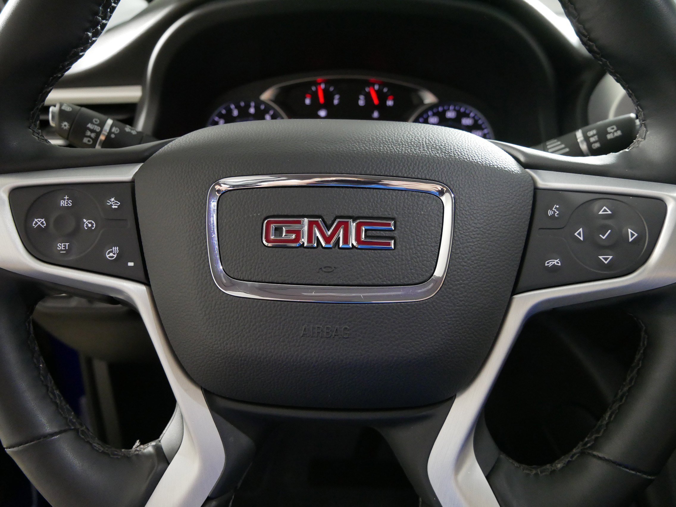 Used 2023 GMC Acadia SLT w/ Preferred Package image 25