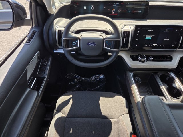 Certified 2025 Ford Expedition Active AWD/4WD image 15