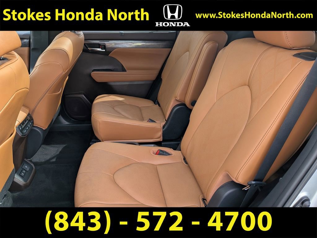 Used 2021 Toyota Highlander Platinum image 14