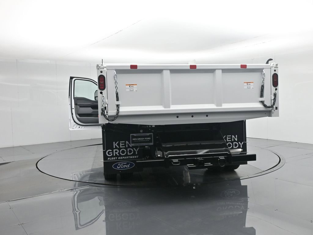 New 2025 Ford F550 2WD Regular Cab Super Duty image 28