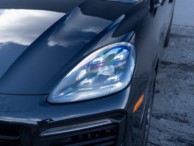 Certified 2022 Porsche Cayenne S image 11