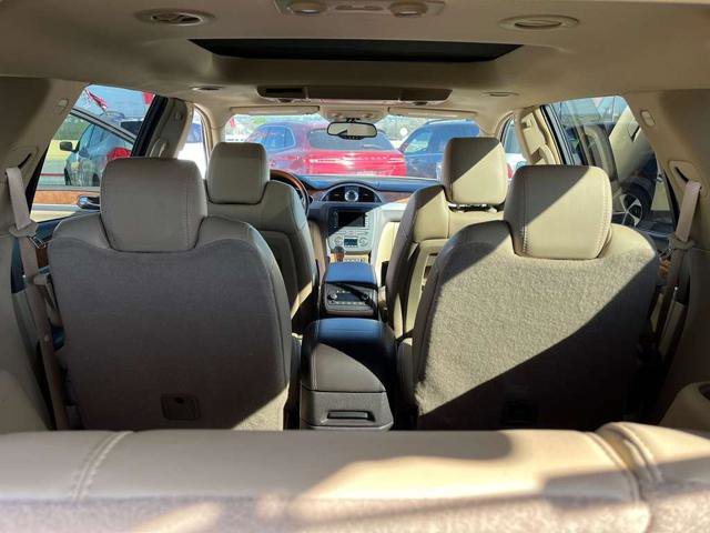 Used 2009 Buick Enclave CXL w/ Entertainment Package #4 image 10