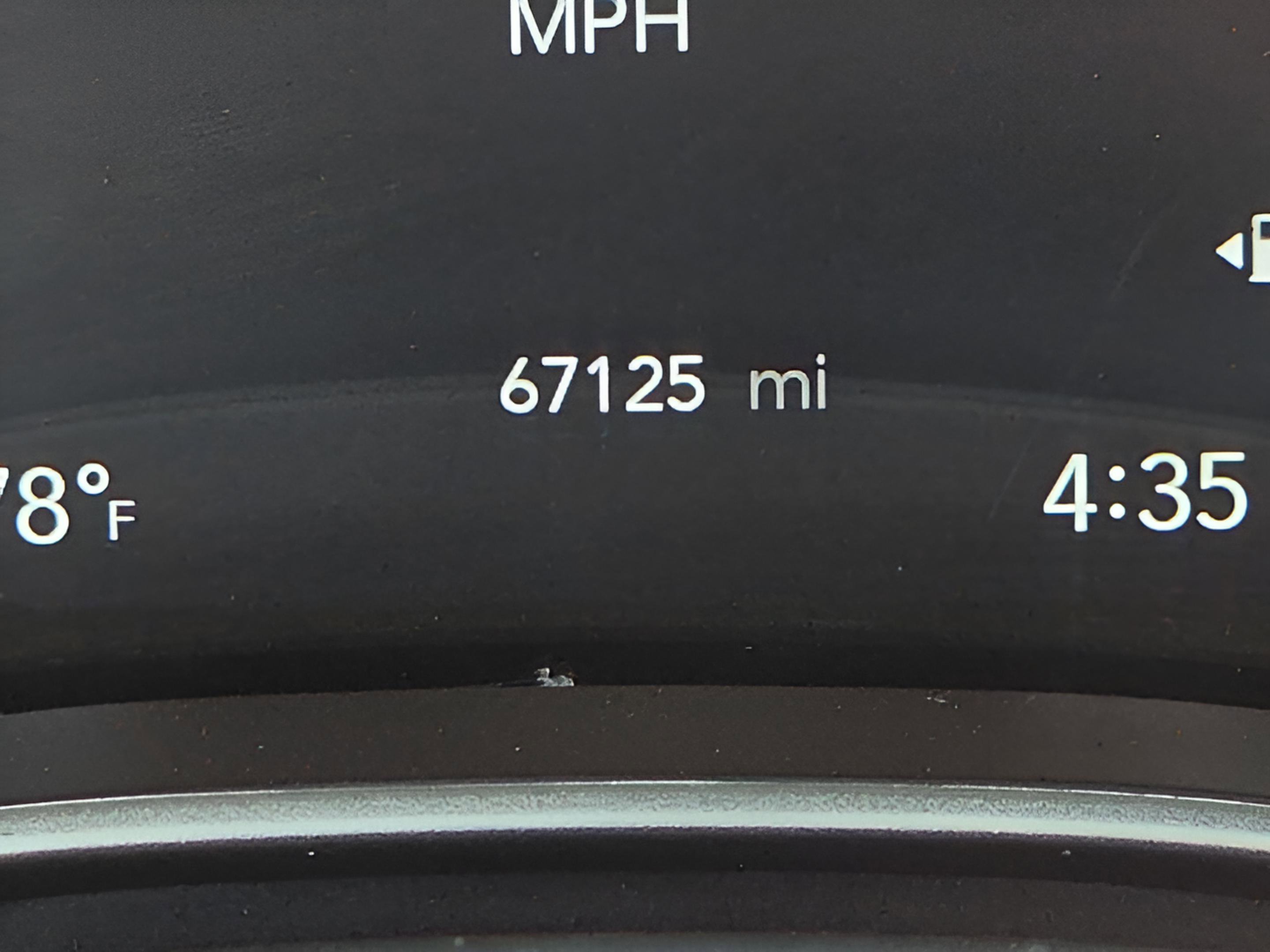 Used 2023 Chrysler Pacifica Touring-L FWD image 21