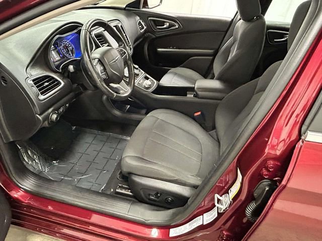 Used 2016 Chrysler 200 Limited w/ Anniversary Edition FWD image 11