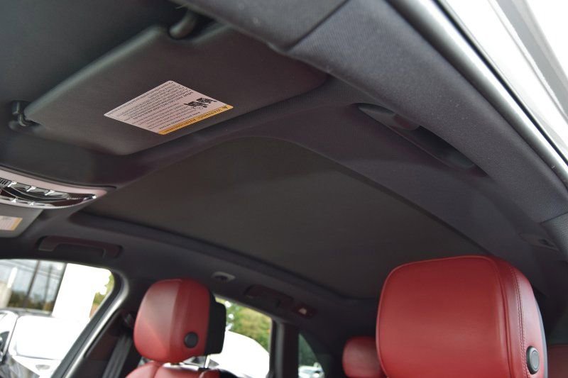 Used 2023 Porsche Macan image 30
