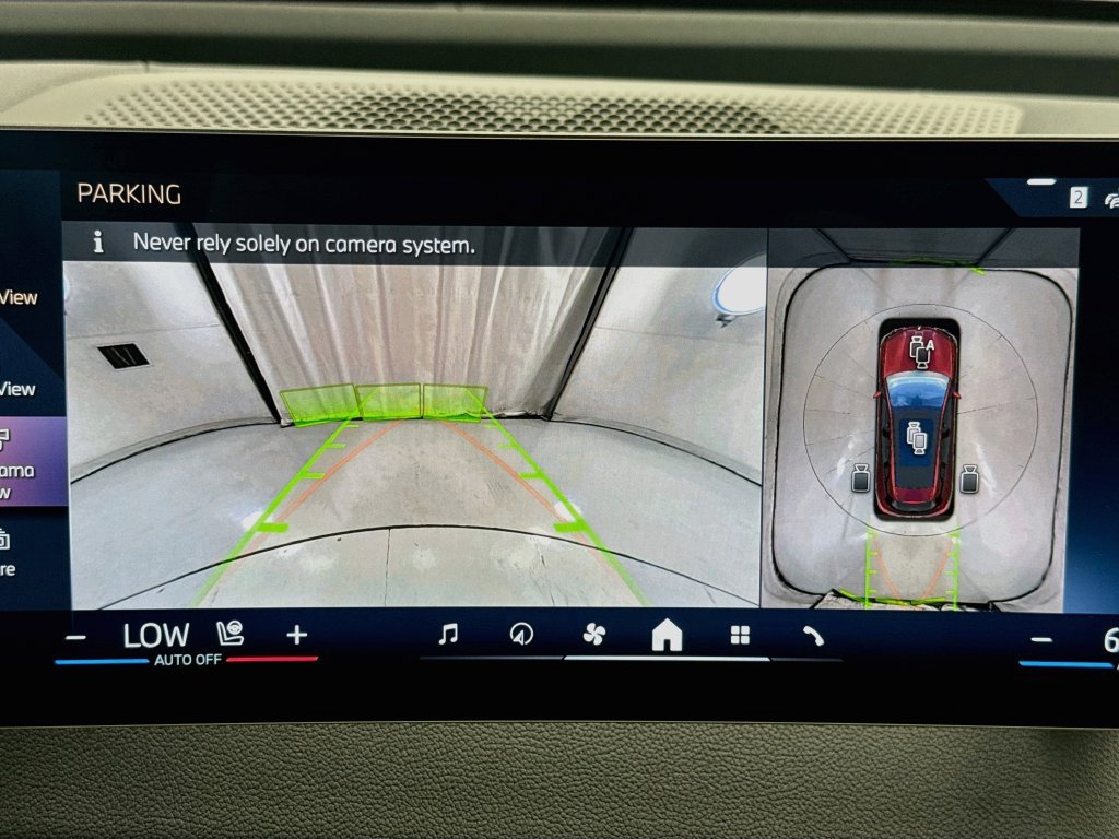 Certified 2024 BMW iX xDrive50 w/ Premium Package AWD/4WD image 15