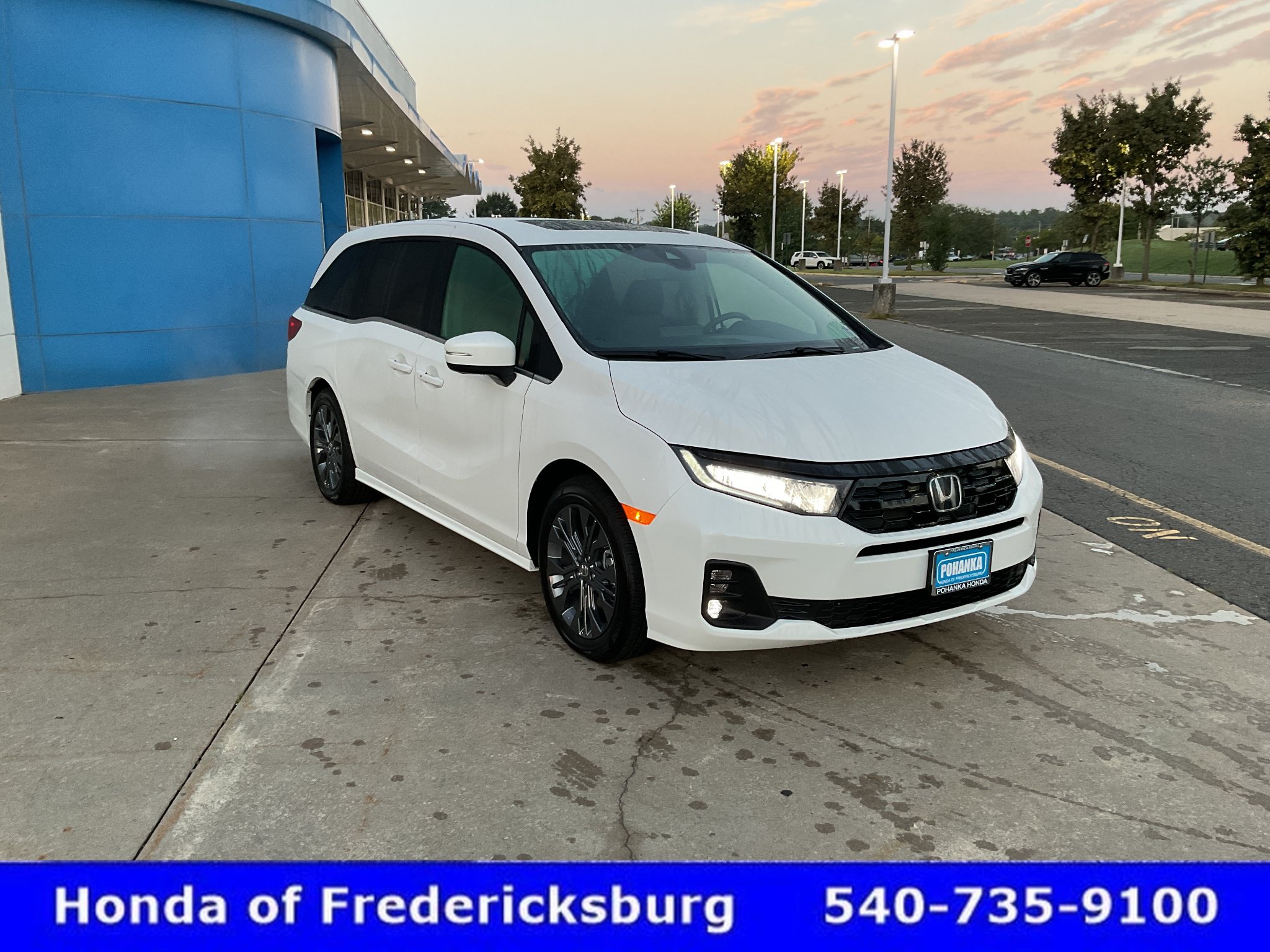Certified 2026 Honda Odyssey Touring image 8