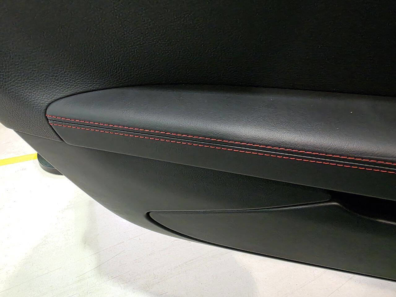 Used 2023 Porsche 718 Cayman w/ Premium Package RWD image 53