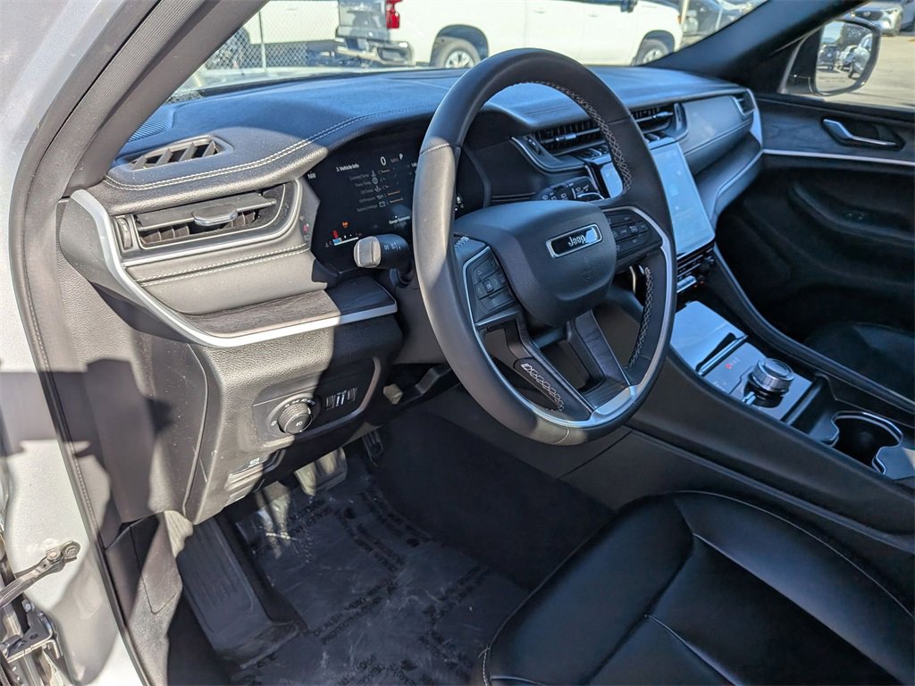 Used 2024 Jeep Grand Cherokee Limited image 15