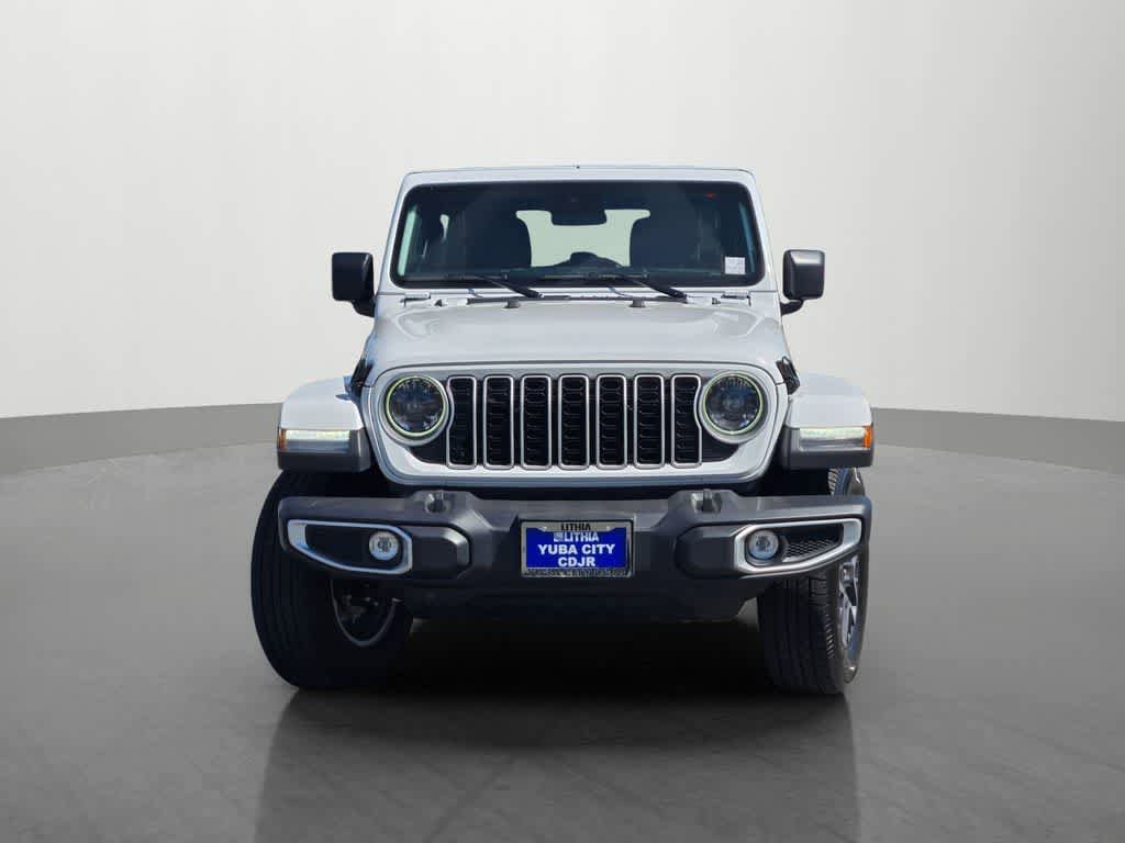 Used 2025 Jeep Wrangler Sahara AWD/4WD image 2