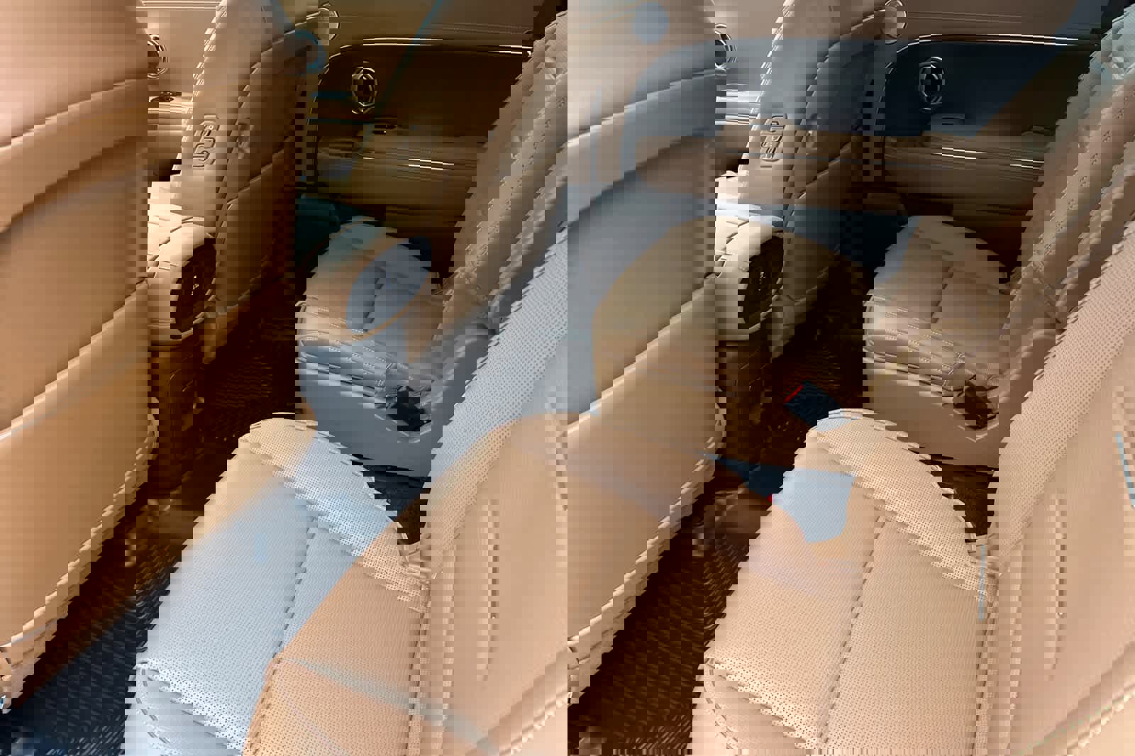 Used 2026 Hyundai Palisade Calligraphy image 4