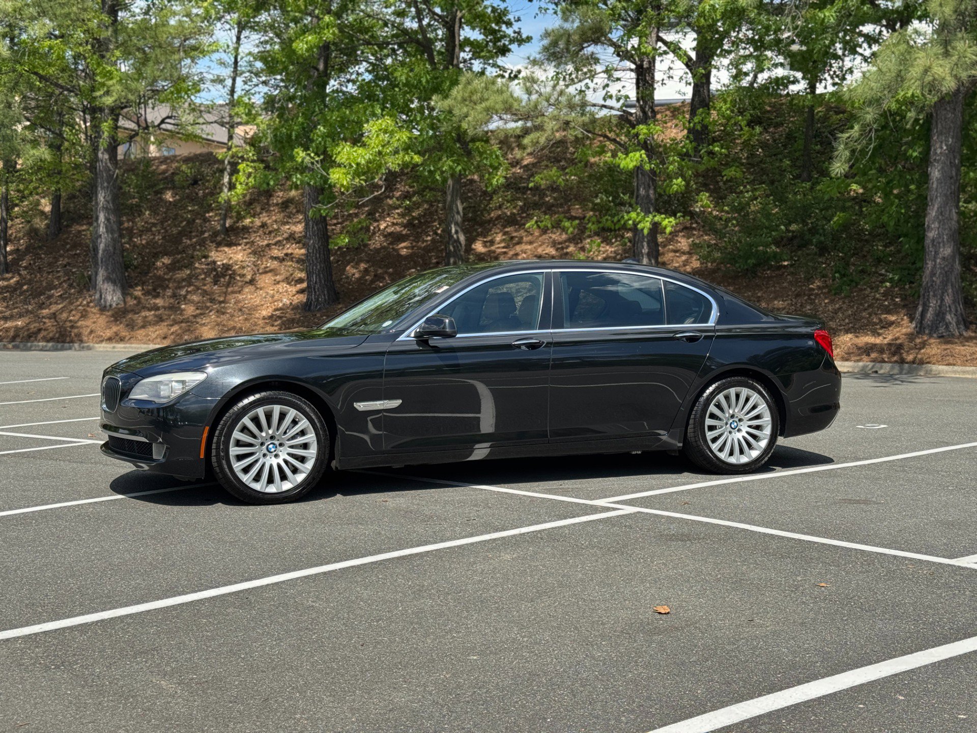 Used 2012 BMW 750Li image 5