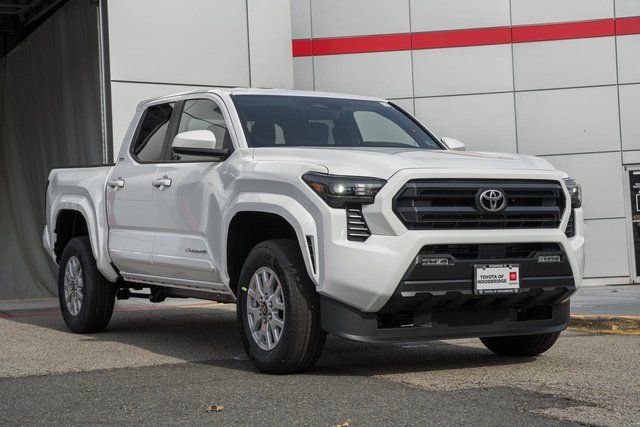 New 2025 Toyota Tacoma SR5
