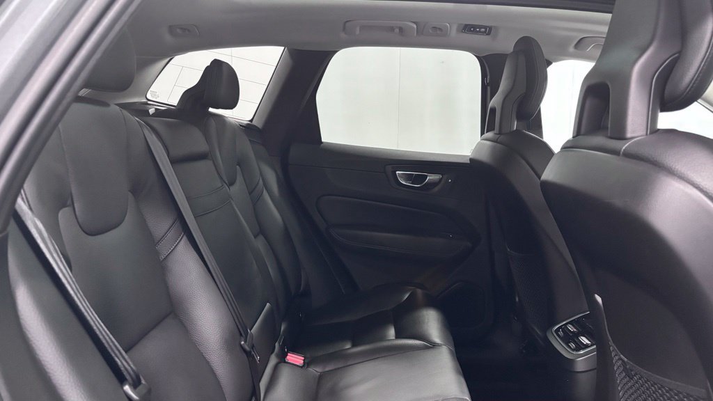 Used 2018 Volvo XC60 T6 Inscription w/ Convenience Package AWD/4WD image 25
