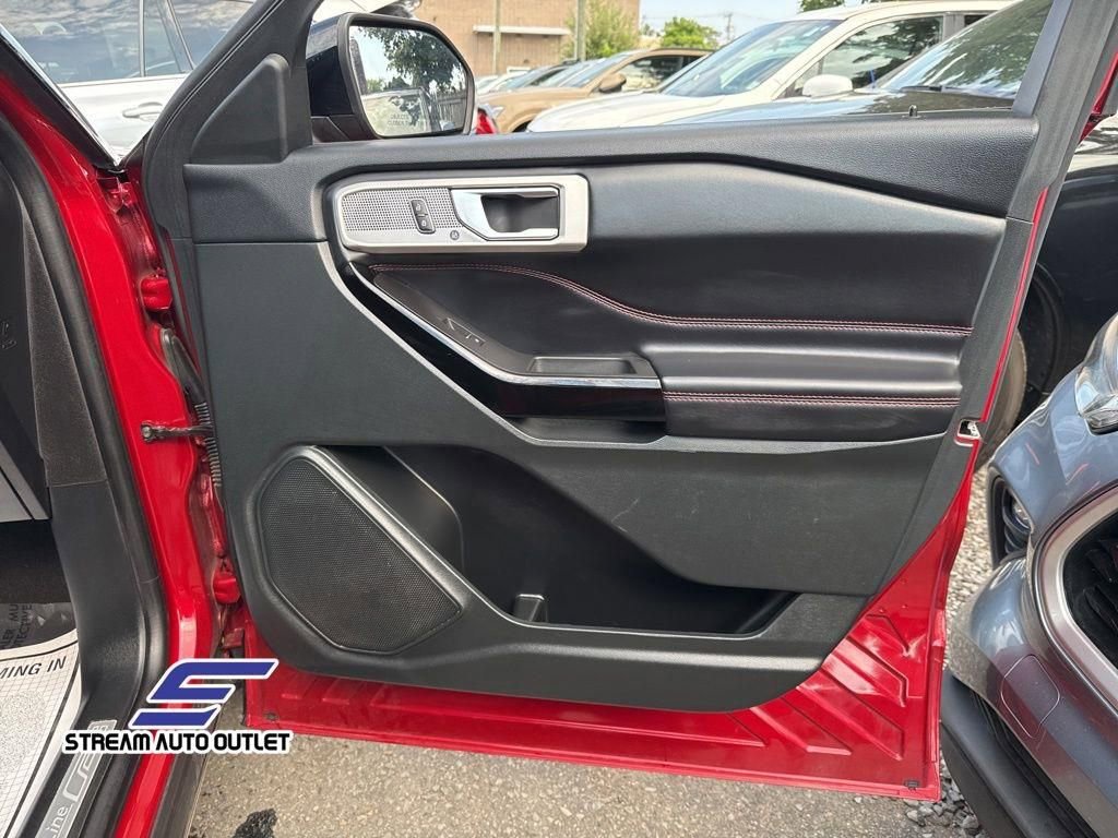 Used 2023 Ford Explorer ST-Line w/ Class IV Trailer Tow Package image 11