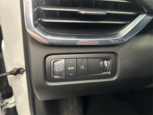 Used 2025 GMC Acadia Elevation image 25