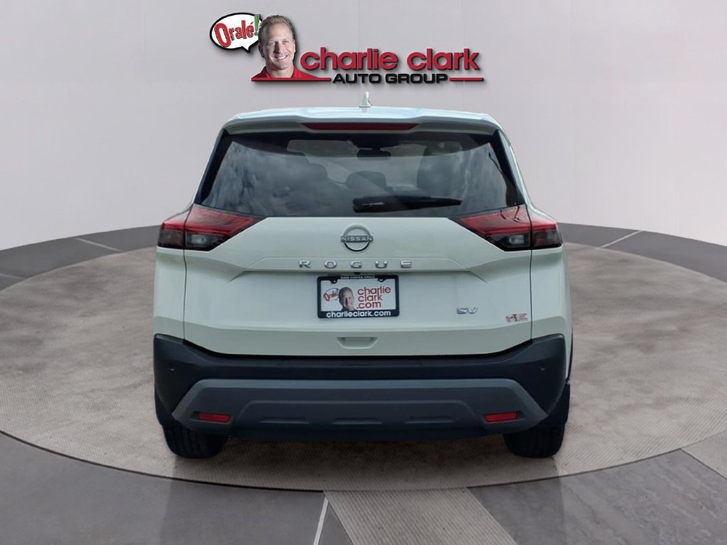 Used 2023 Nissan Rogue SV FWD image 4