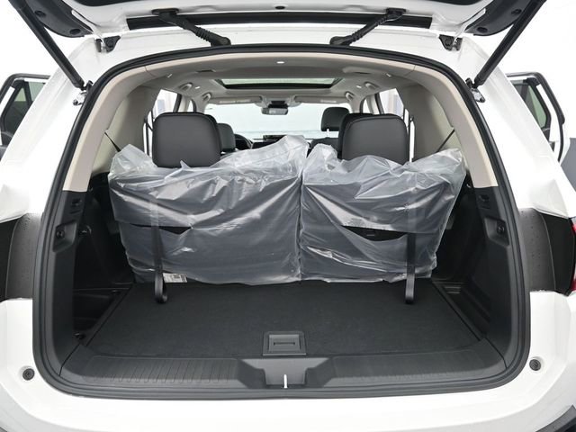 New 2025 Honda Pilot Touring image 23