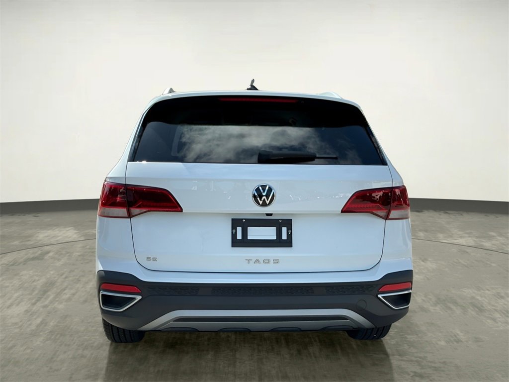 Used 2024 Volkswagen Taos SE image 7