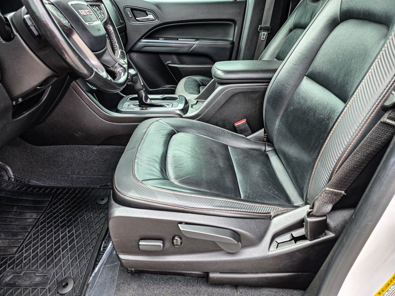 Used 2021 GMC Canyon AT4 image 17