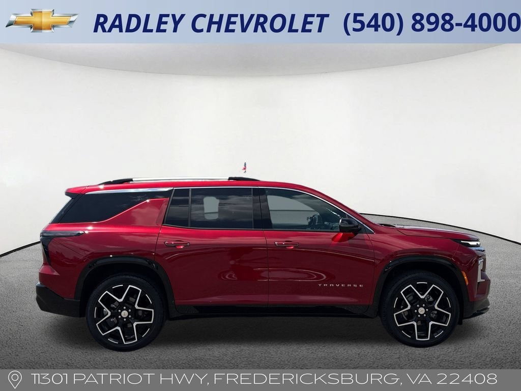 Used 2025 Chevrolet Traverse High Country w/ LPO, Floor Liner Package AWD/4WD image 21