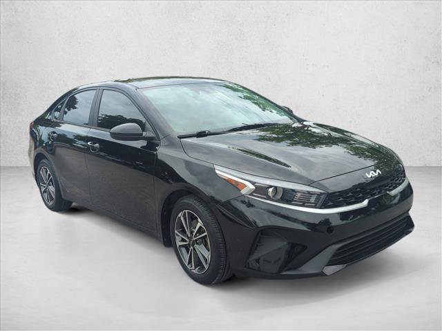 Used 2023 Kia Forte LXS FWD image 3