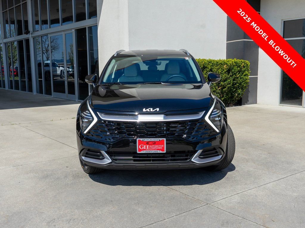 New 2025 Kia Sportage EX image 2