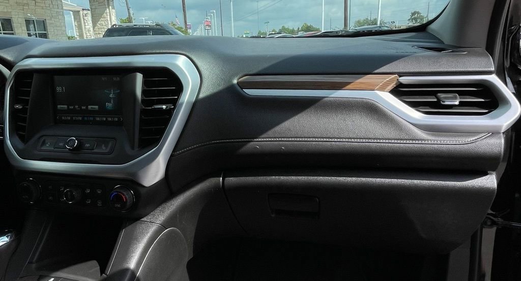 Used 2018 GMC Acadia SLE FWD image 32