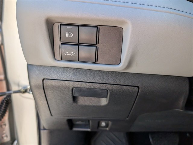 Used 2022 Toyota Highlander XLE image 35